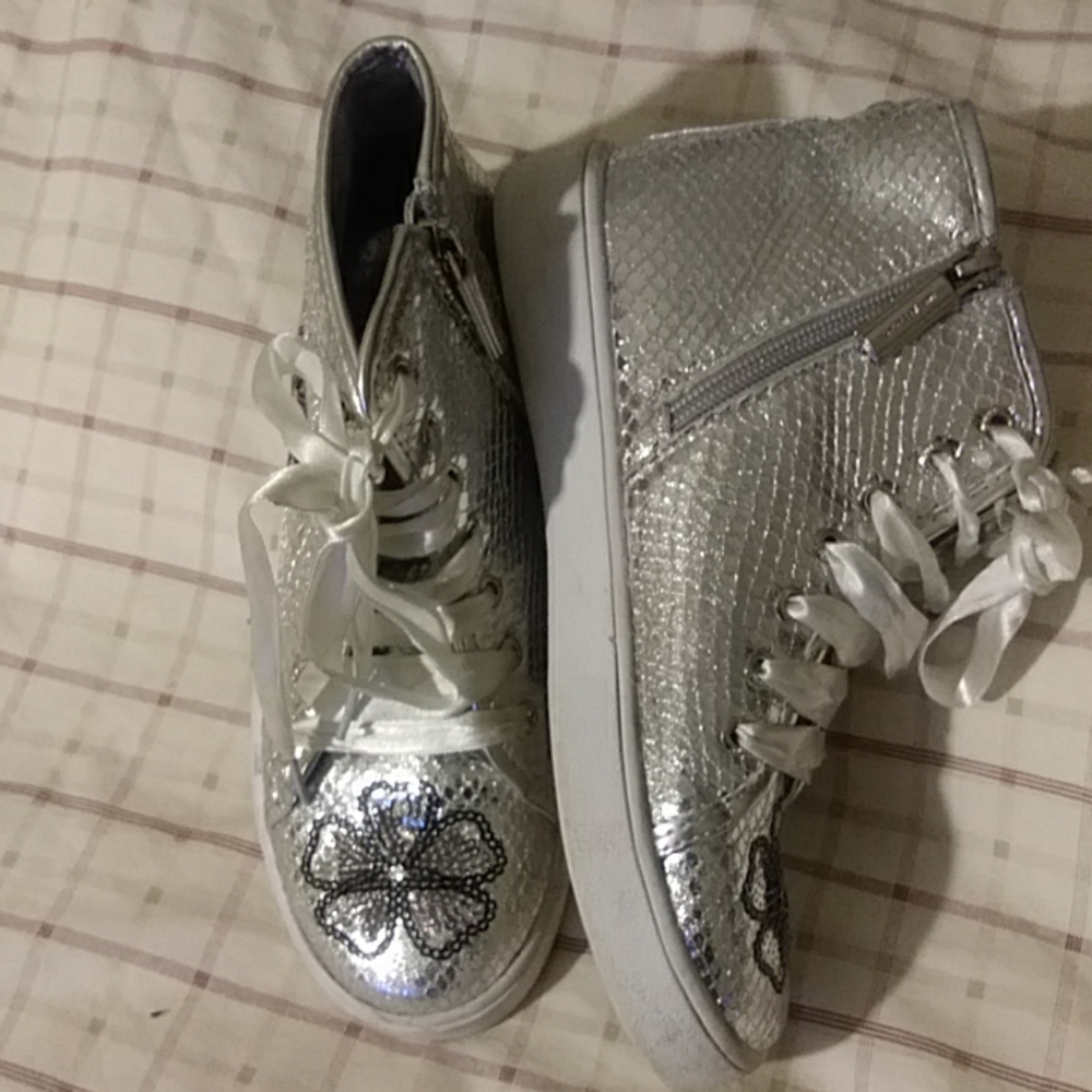 Michael Kors girls high top sequin sneaker s - Picture 4 of 5